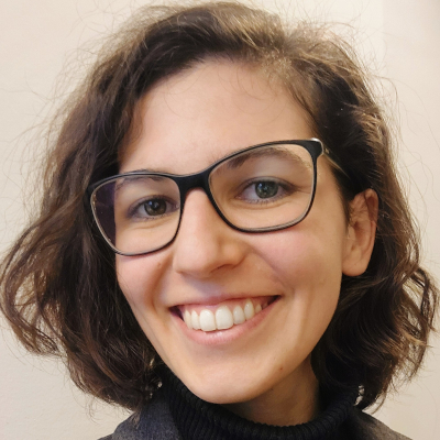 Porträt Esther Ayasch